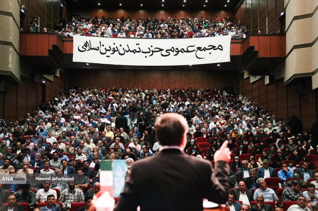 از امروز سازنده تاریخ خواهیم بود