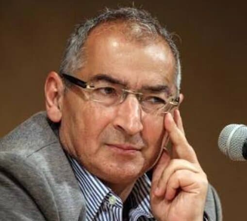 صادق زیباکلام